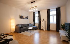 Cozy 2 Room Apartment - Enjoy Viennas Summer Vibes